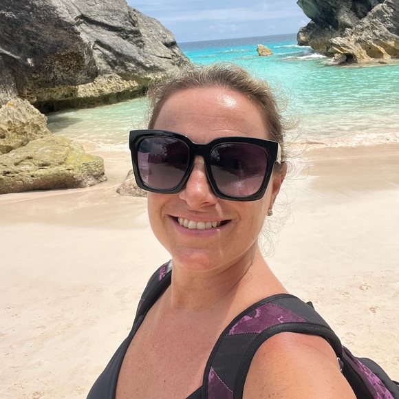 Meet your Posher, Holly - Picture 5 of 8